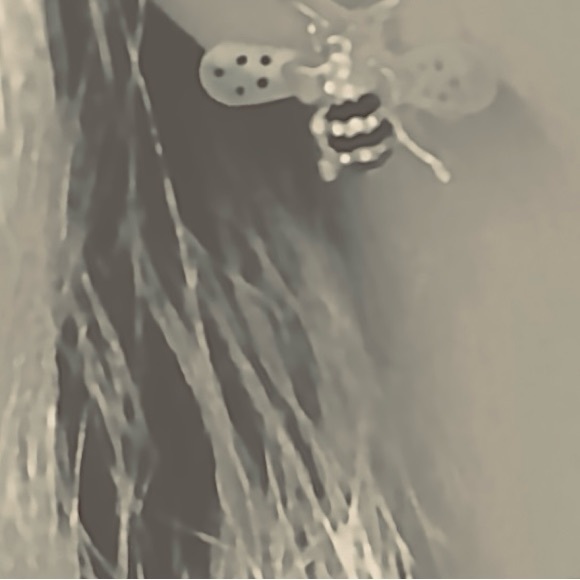 Holographic Winged Bee~ Polka Dot 3D Mobile Bumblebee Honeybee Funky Quirky Stud - Picture 11 of 16